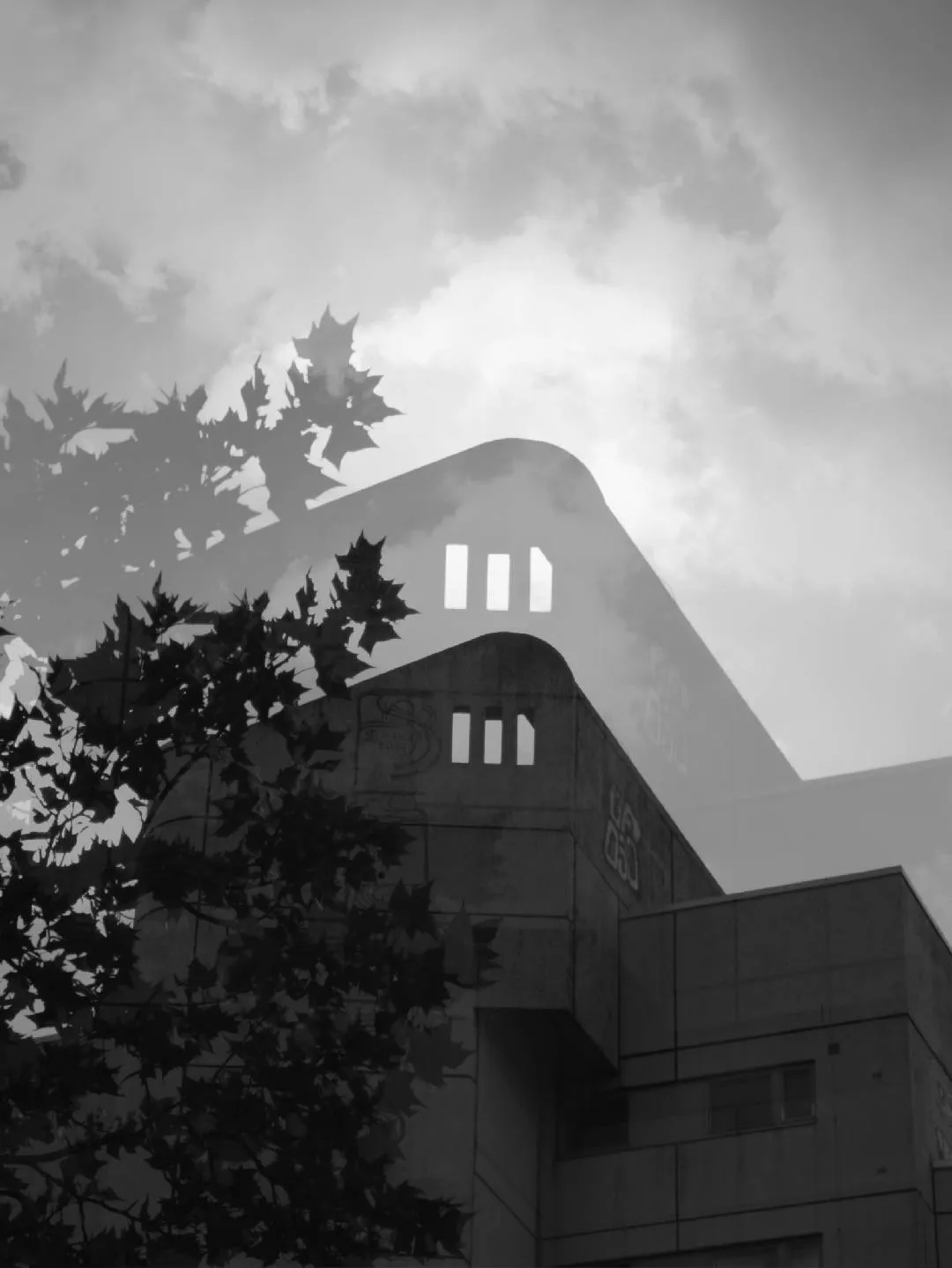 A montage of black and white photographs of Berlin's details. We go towards an abstraction that seeks a sensation of urban tear, of ashes and wandering, made of concrete, crows, passages, graffiti.